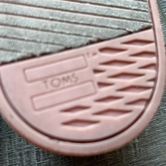 Toms Slip Ons - Picture 8 of 10